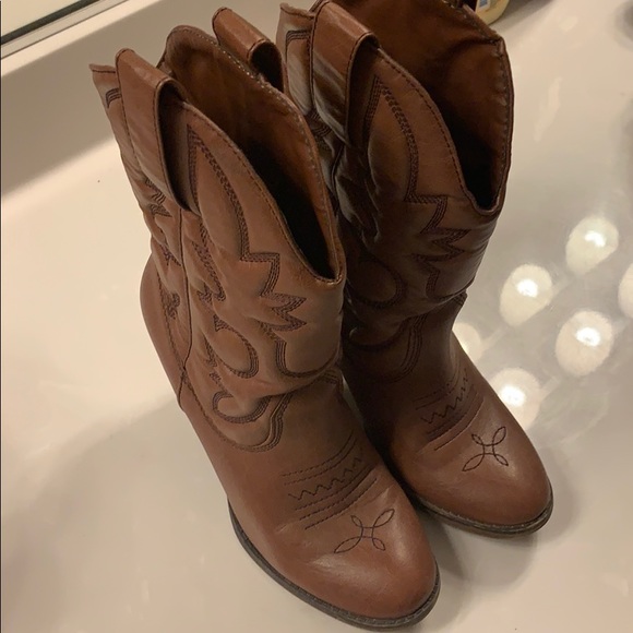 Cowgirl boots - Picture 1 of 4